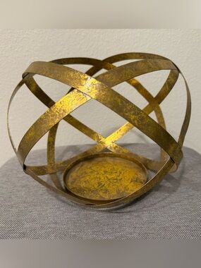 Gold Orb Metal Candle Holder